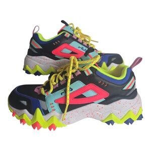 Women’s Fila Oakmont TR Athletic Shoe Sneaker 80s Retro Style 5JM01566-965 Sz 7